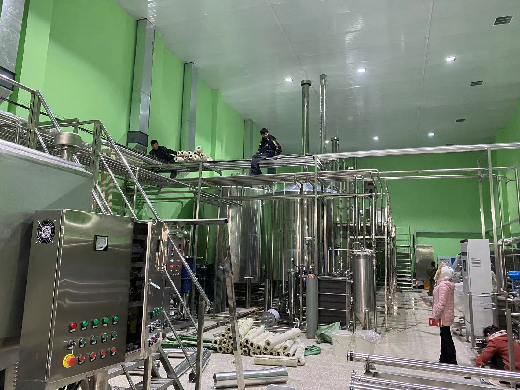 工业园区精酿啤酒设备厂—精酿啤酒设备制造：传承工艺与创新科技的交融